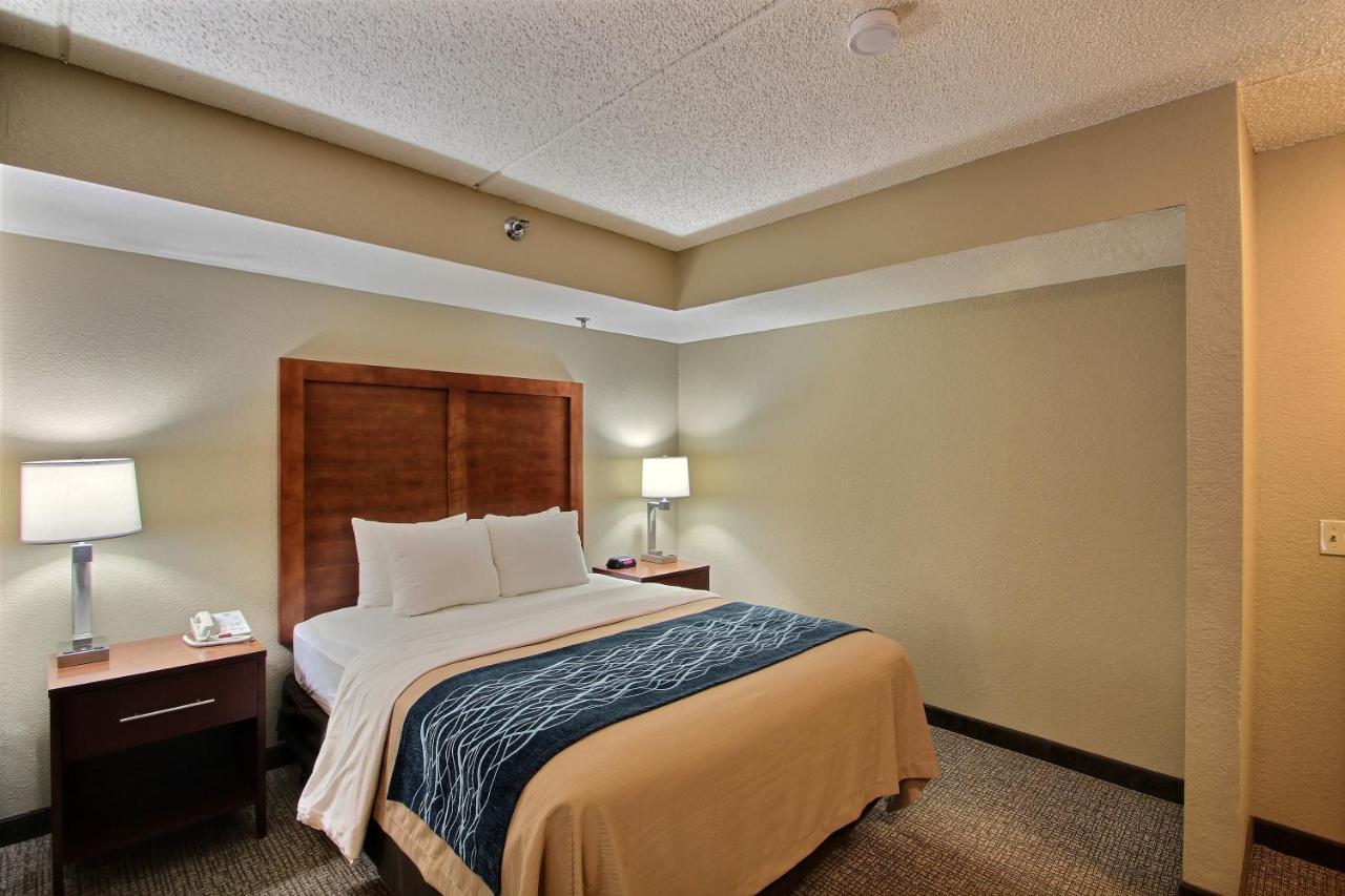Comfort Inn & Suites Jackson - West Bend Esterno foto