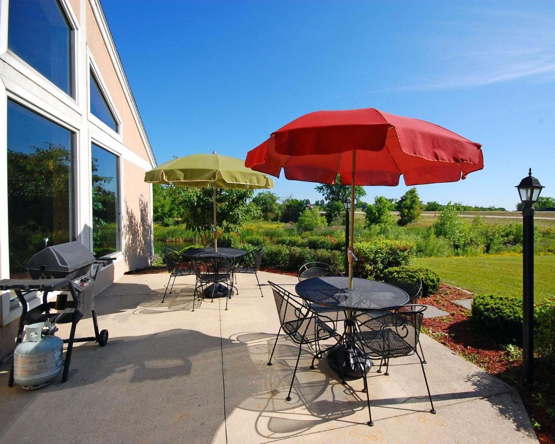 Comfort Inn & Suites Jackson - West Bend Esterno foto