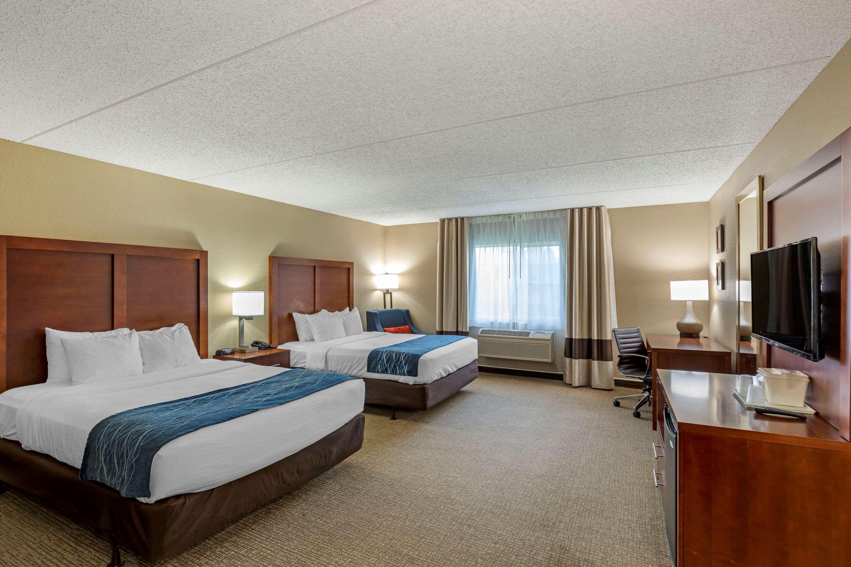 Comfort Inn & Suites Jackson - West Bend Esterno foto
