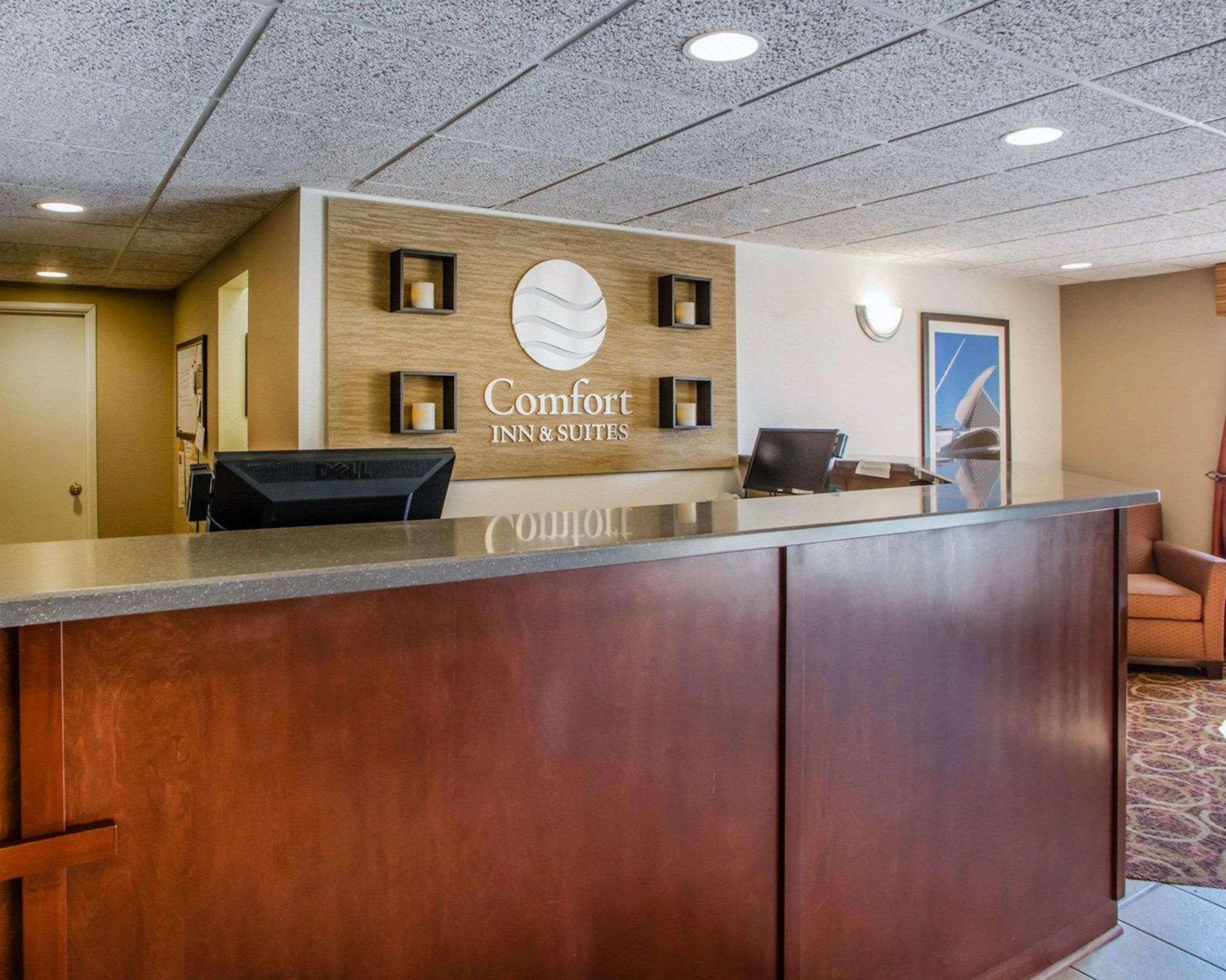 Comfort Inn & Suites Jackson - West Bend Esterno foto