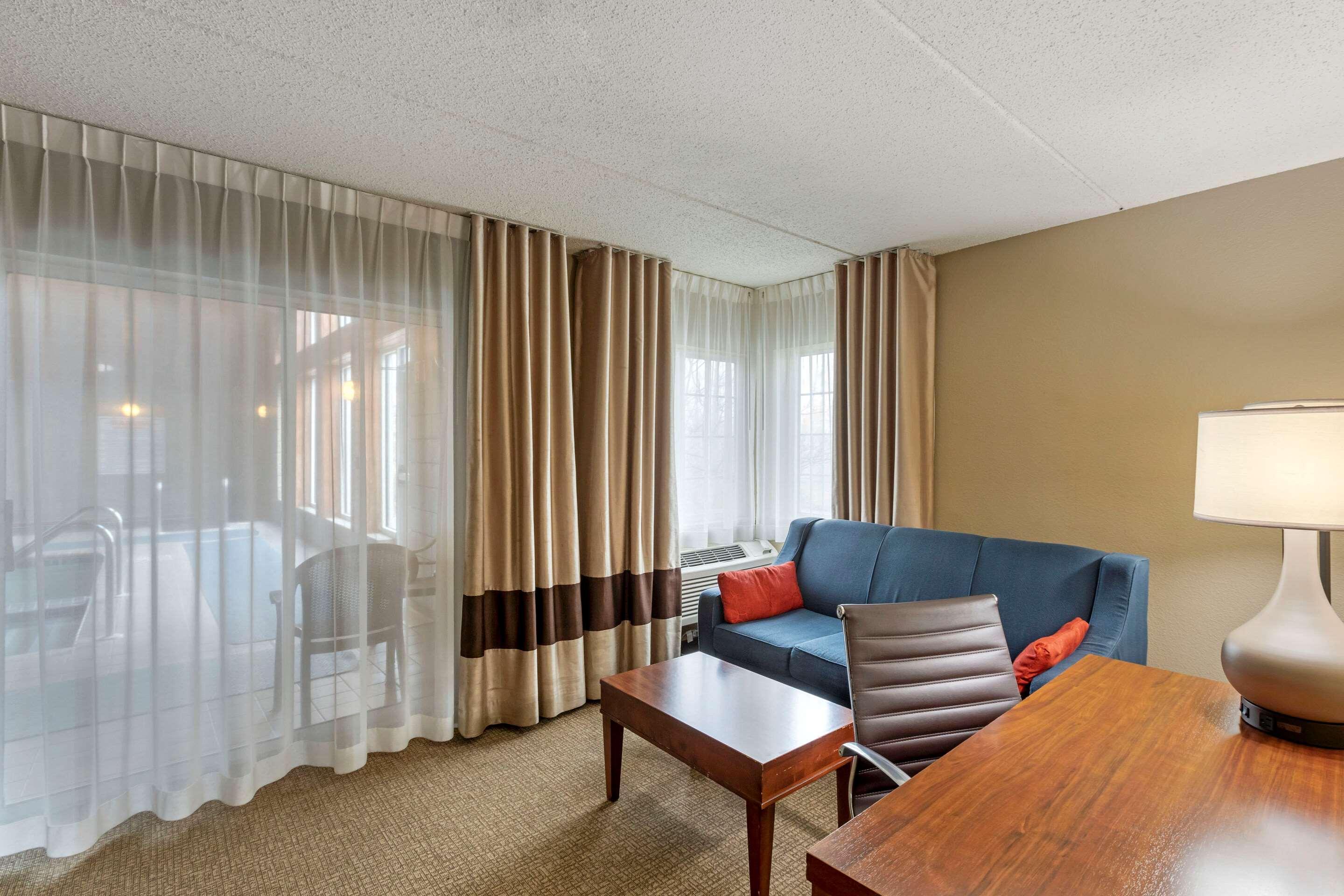 Comfort Inn & Suites Jackson - West Bend Esterno foto