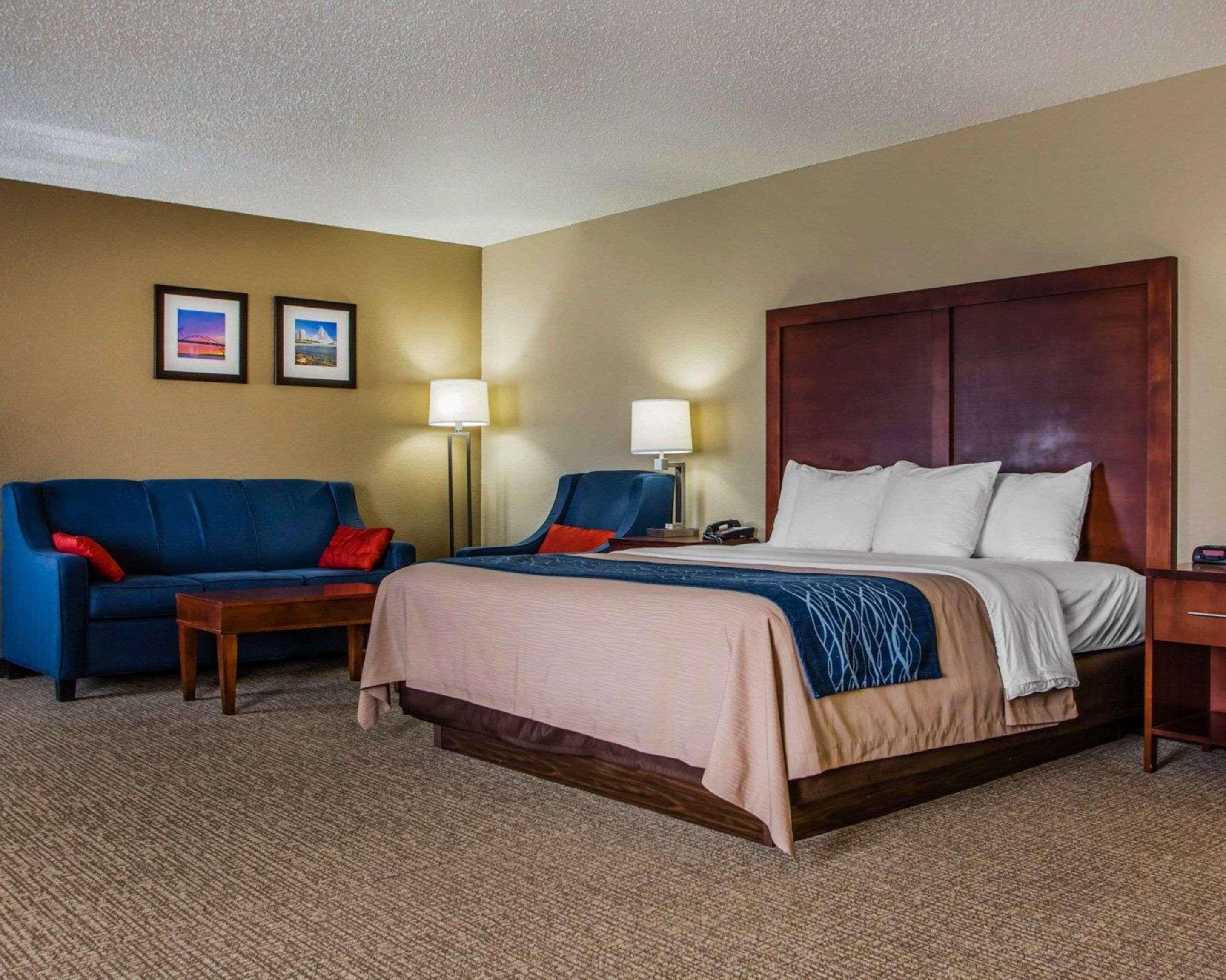Comfort Inn & Suites Jackson - West Bend Esterno foto