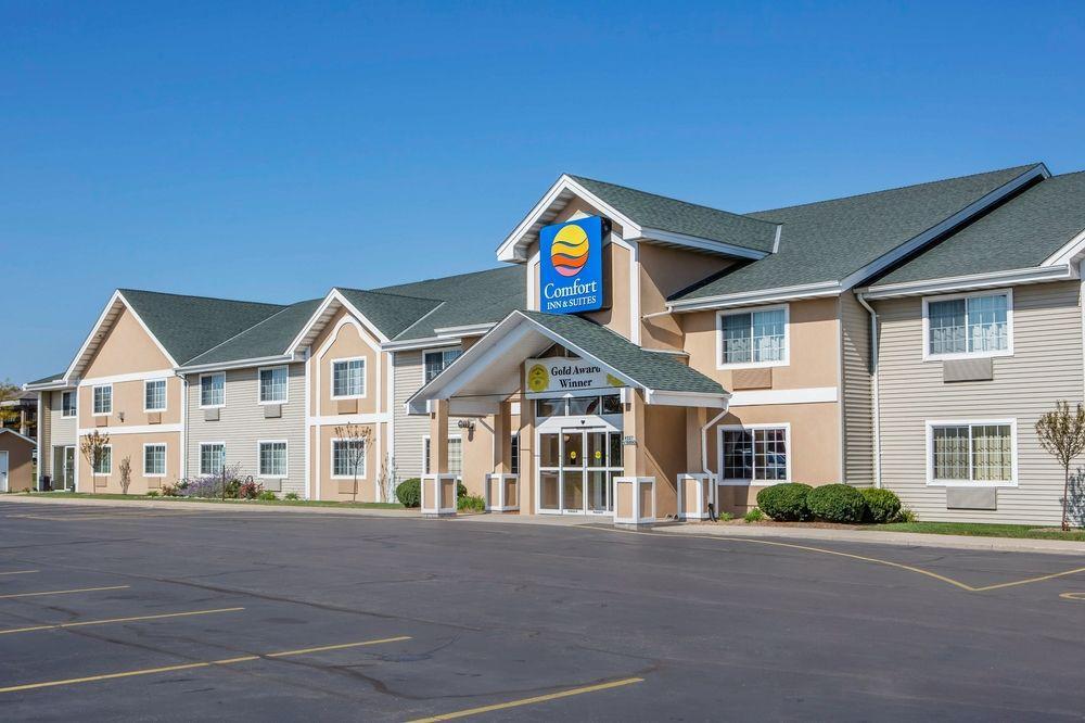 Comfort Inn & Suites Jackson - West Bend Esterno foto