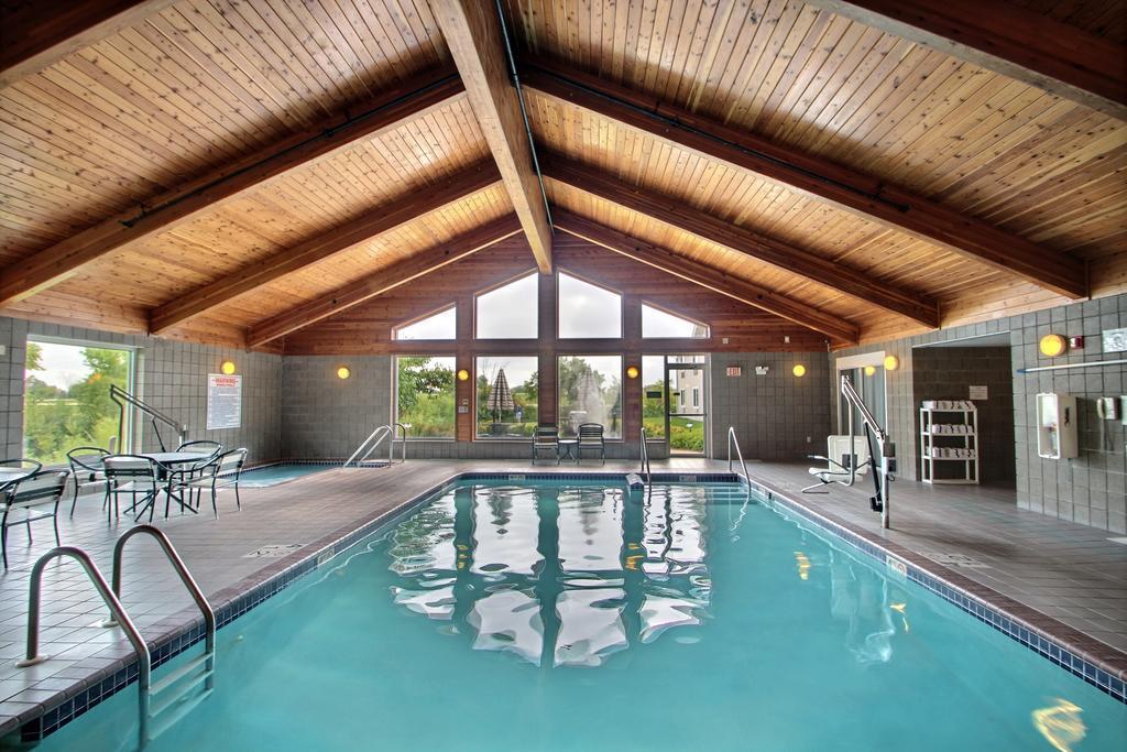 Comfort Inn & Suites Jackson - West Bend Esterno foto
