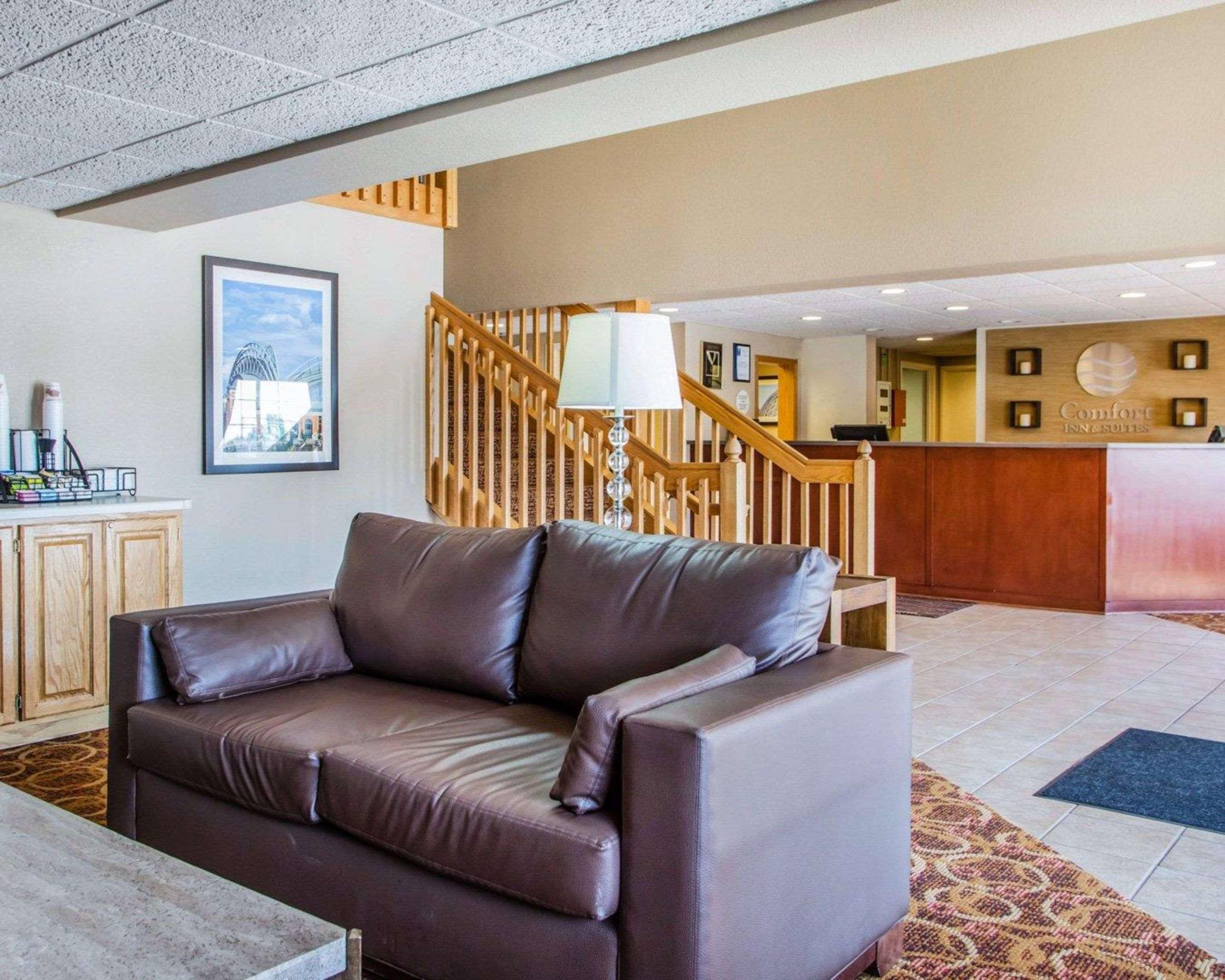 Comfort Inn & Suites Jackson - West Bend Esterno foto