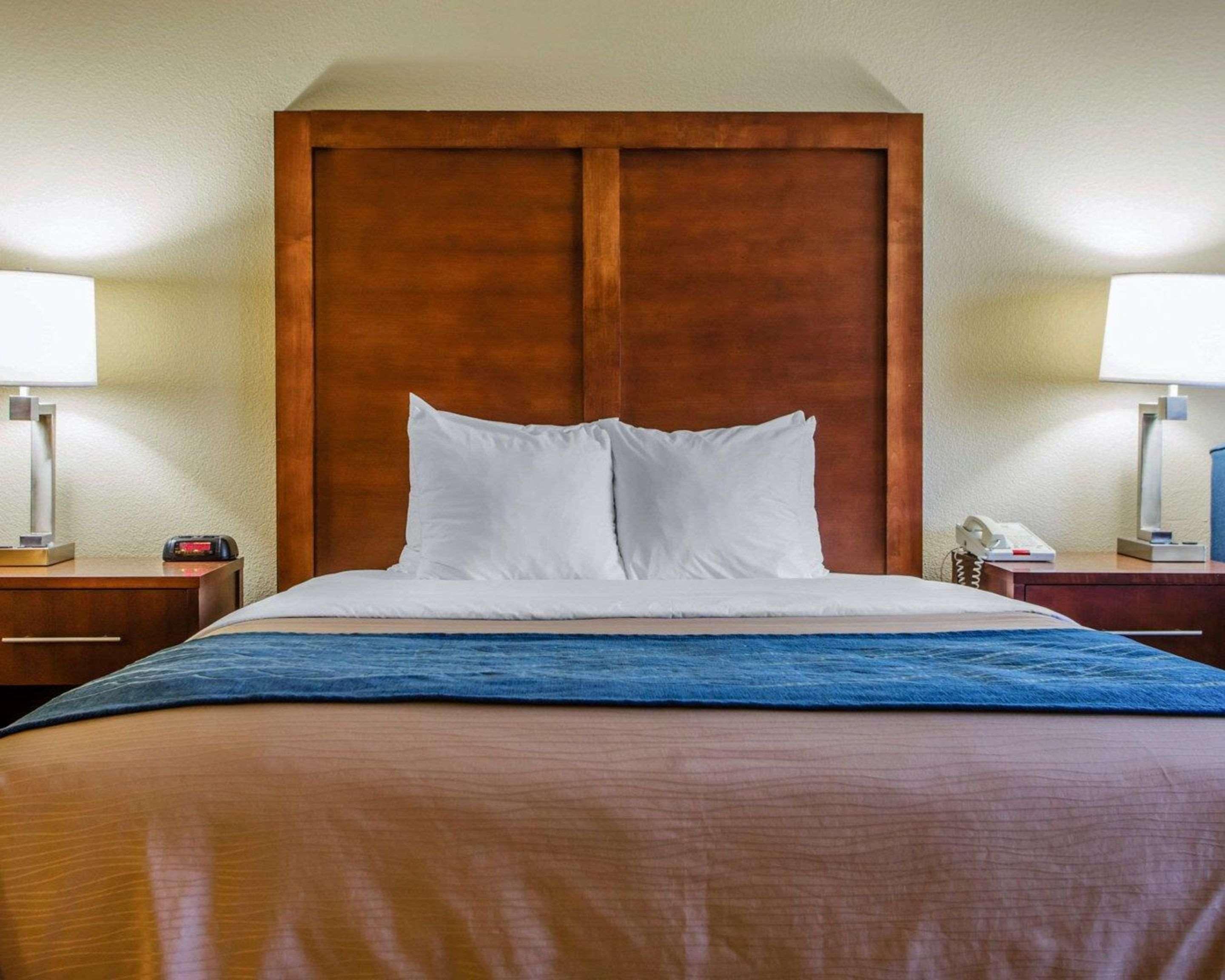 Comfort Inn & Suites Jackson - West Bend Esterno foto