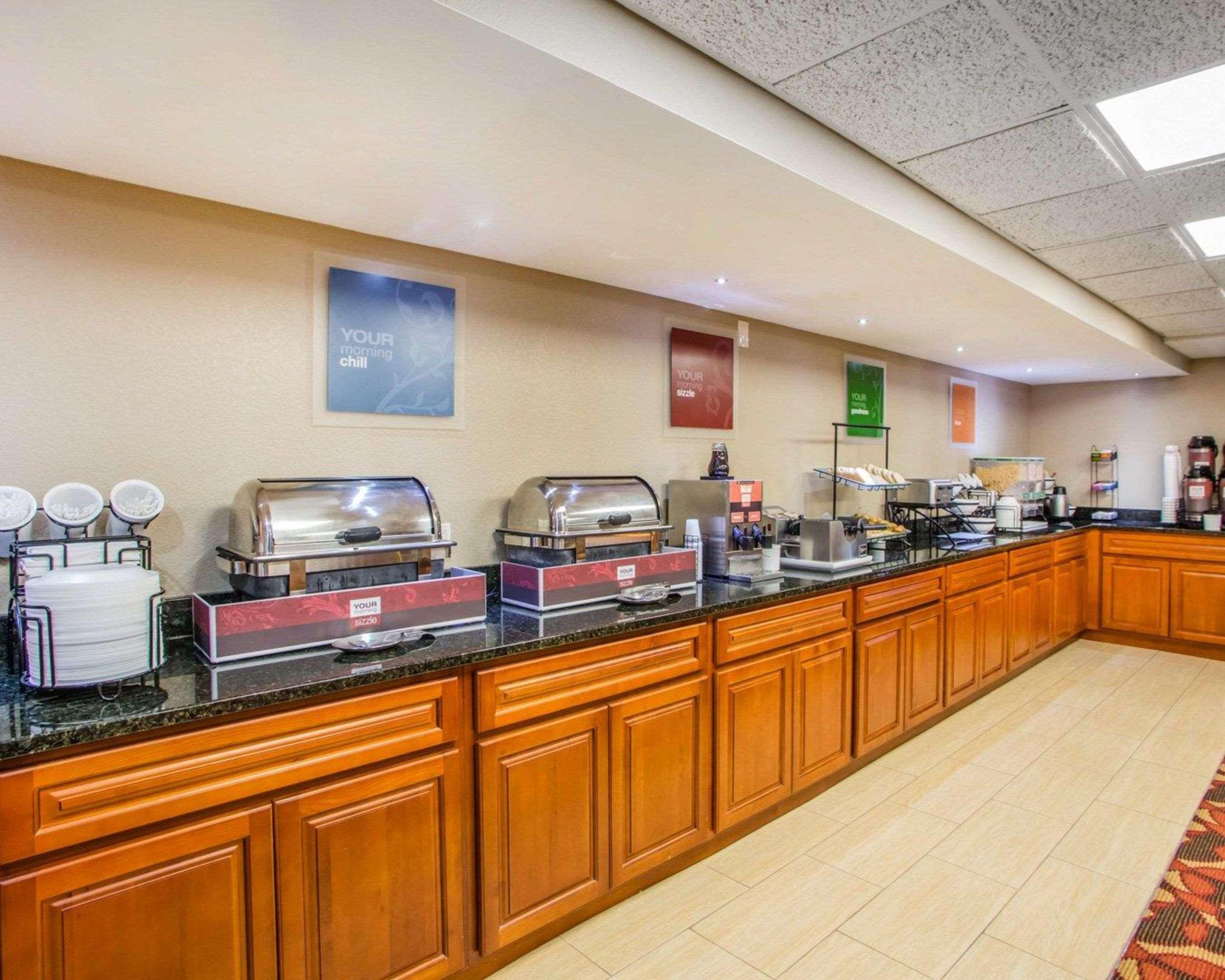 Comfort Inn & Suites Jackson - West Bend Esterno foto
