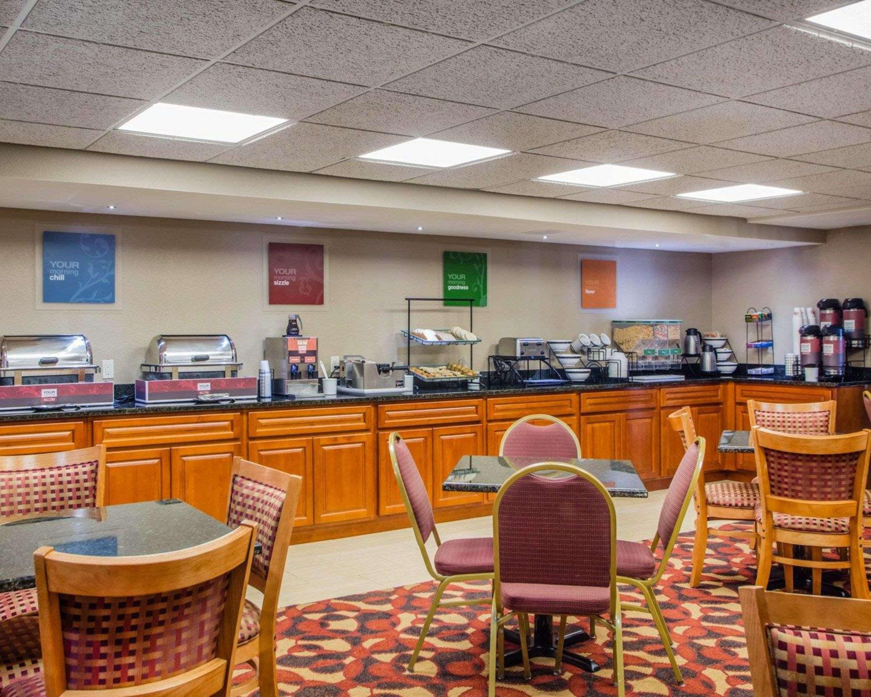 Comfort Inn & Suites Jackson - West Bend Esterno foto