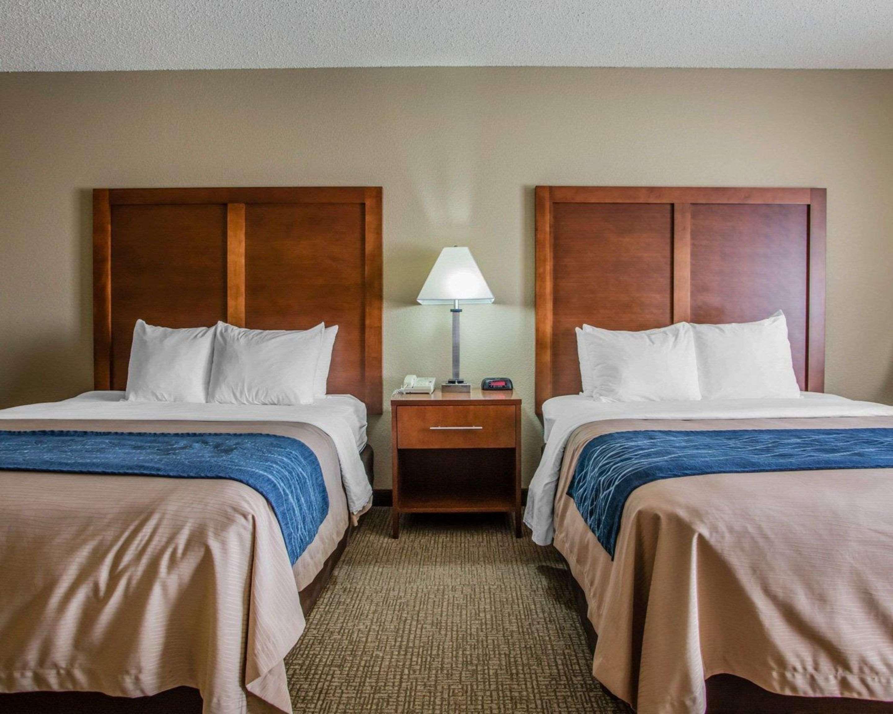 Comfort Inn & Suites Jackson - West Bend Esterno foto