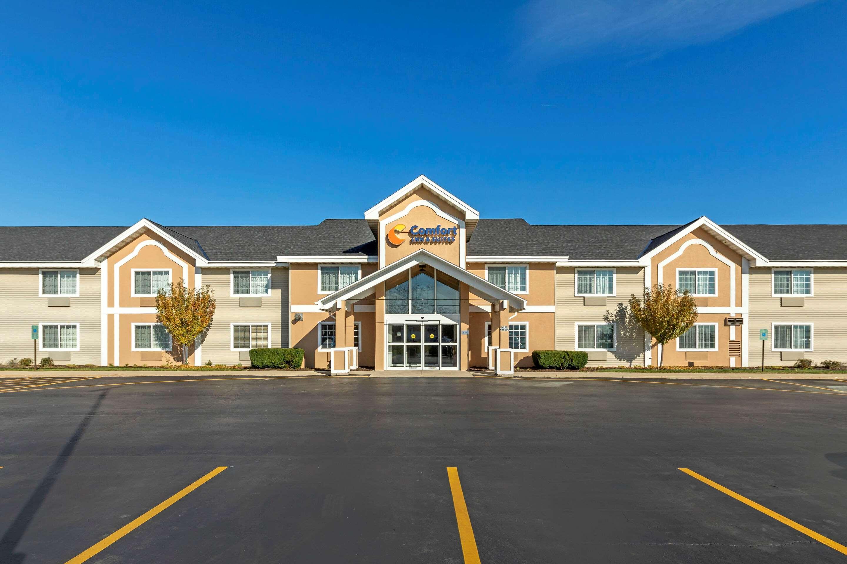 Comfort Inn & Suites Jackson - West Bend Esterno foto