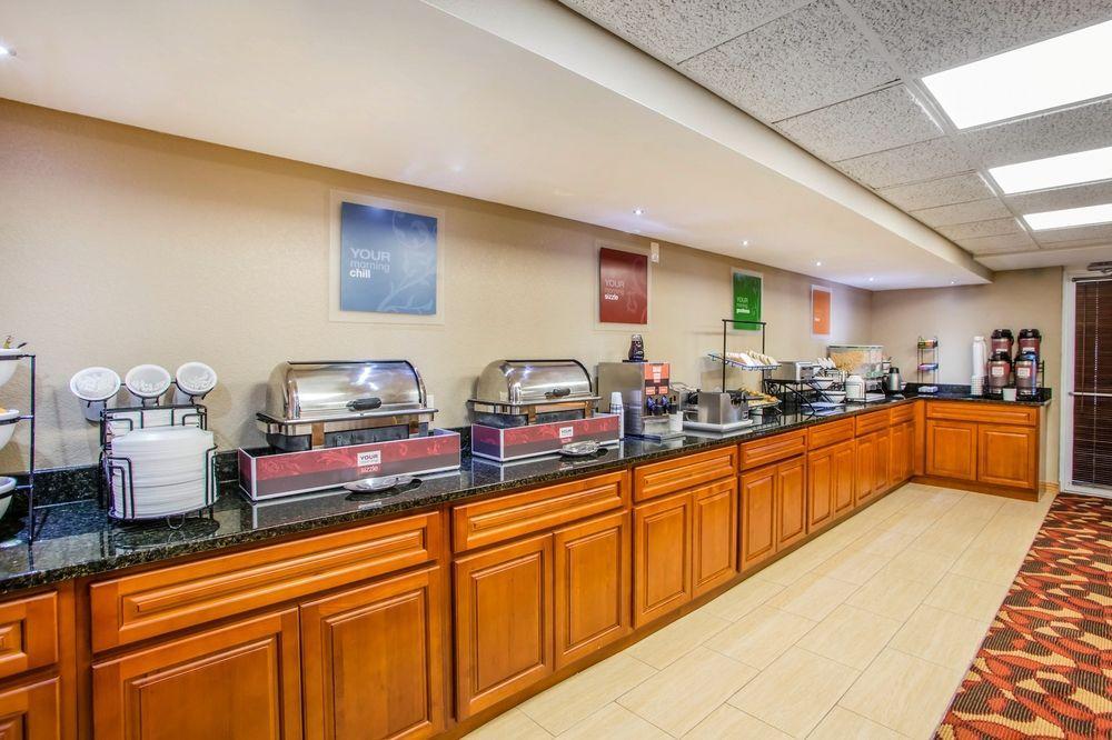 Comfort Inn & Suites Jackson - West Bend Esterno foto