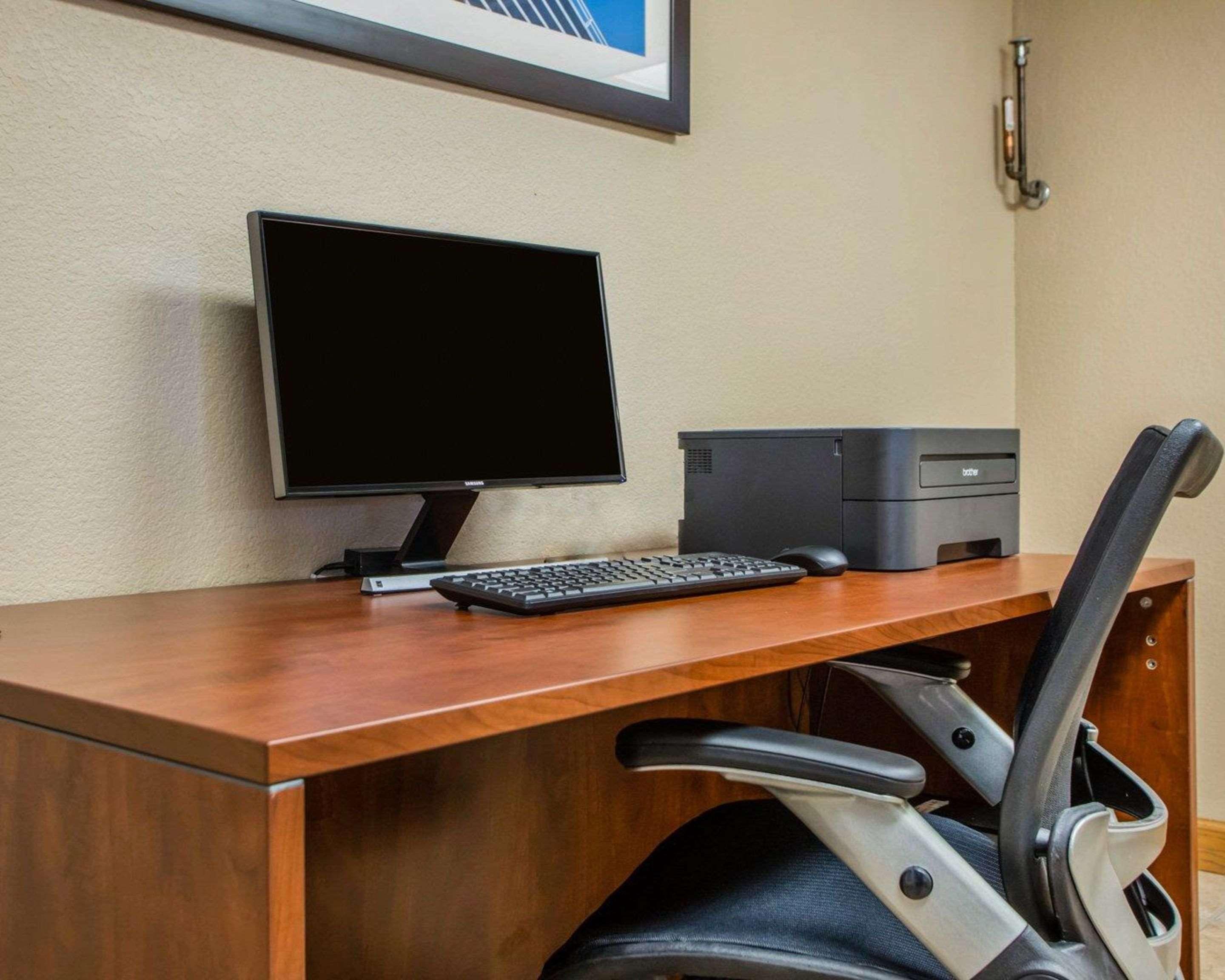 Comfort Inn & Suites Jackson - West Bend Esterno foto