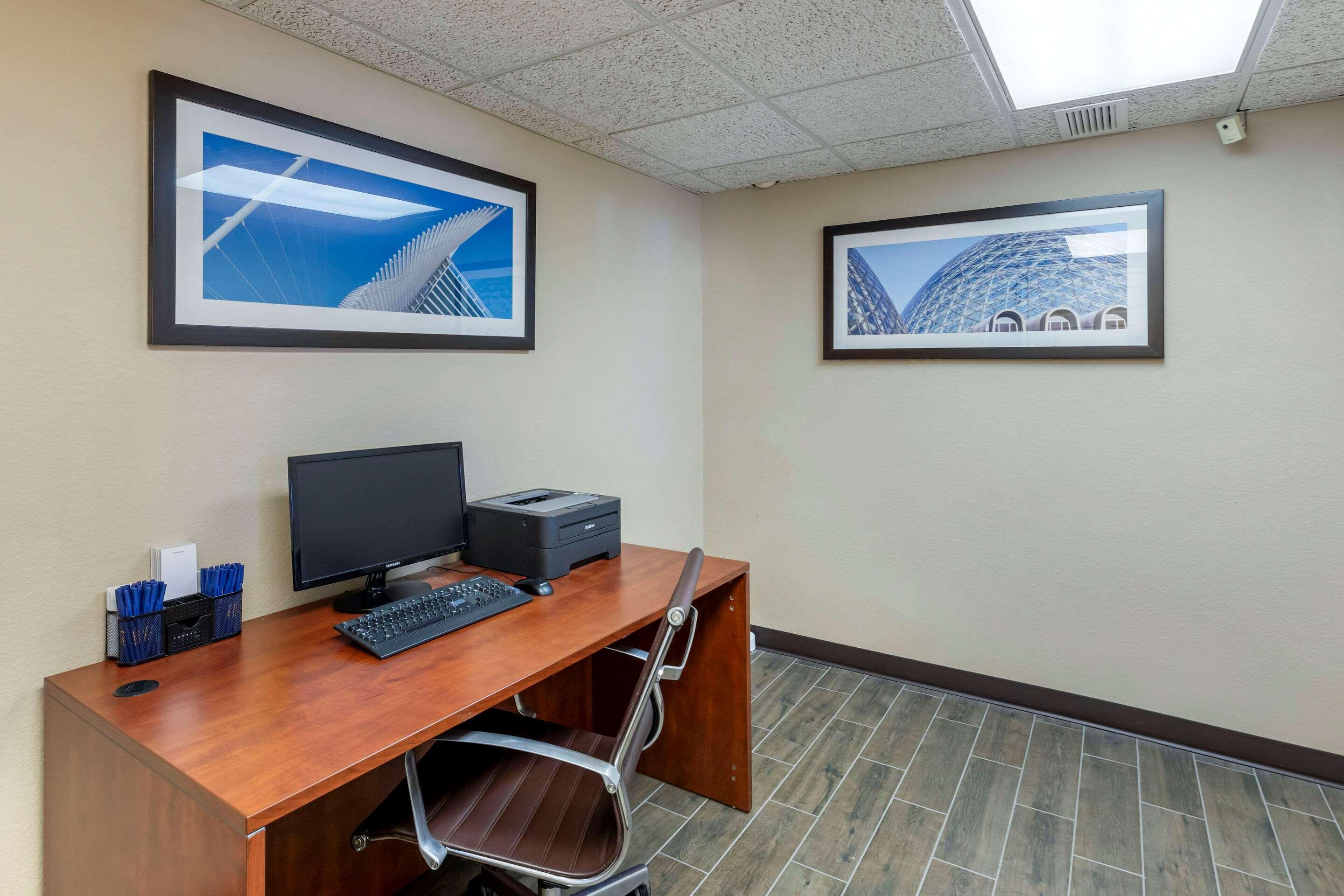 Comfort Inn & Suites Jackson - West Bend Esterno foto