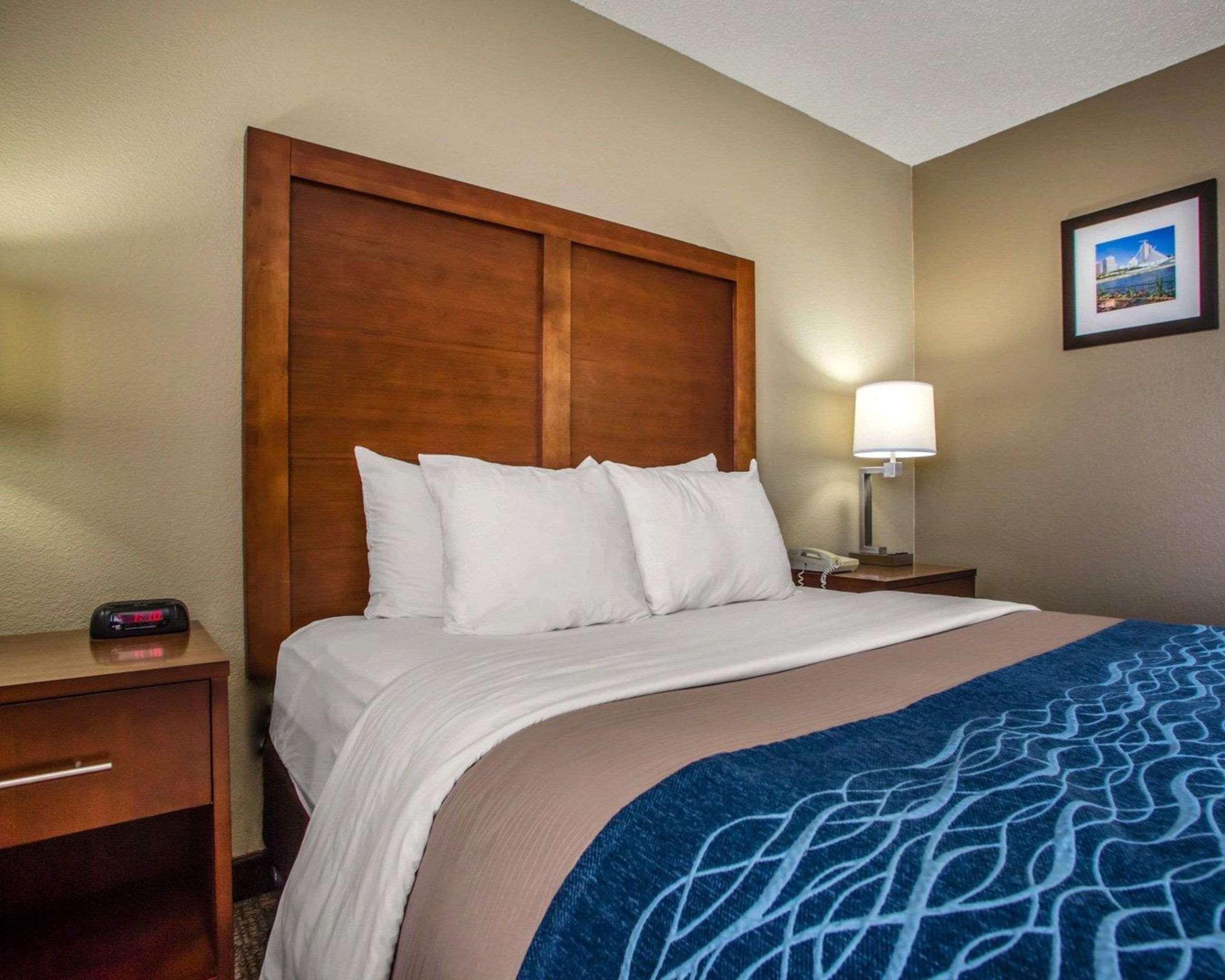 Comfort Inn & Suites Jackson - West Bend Esterno foto