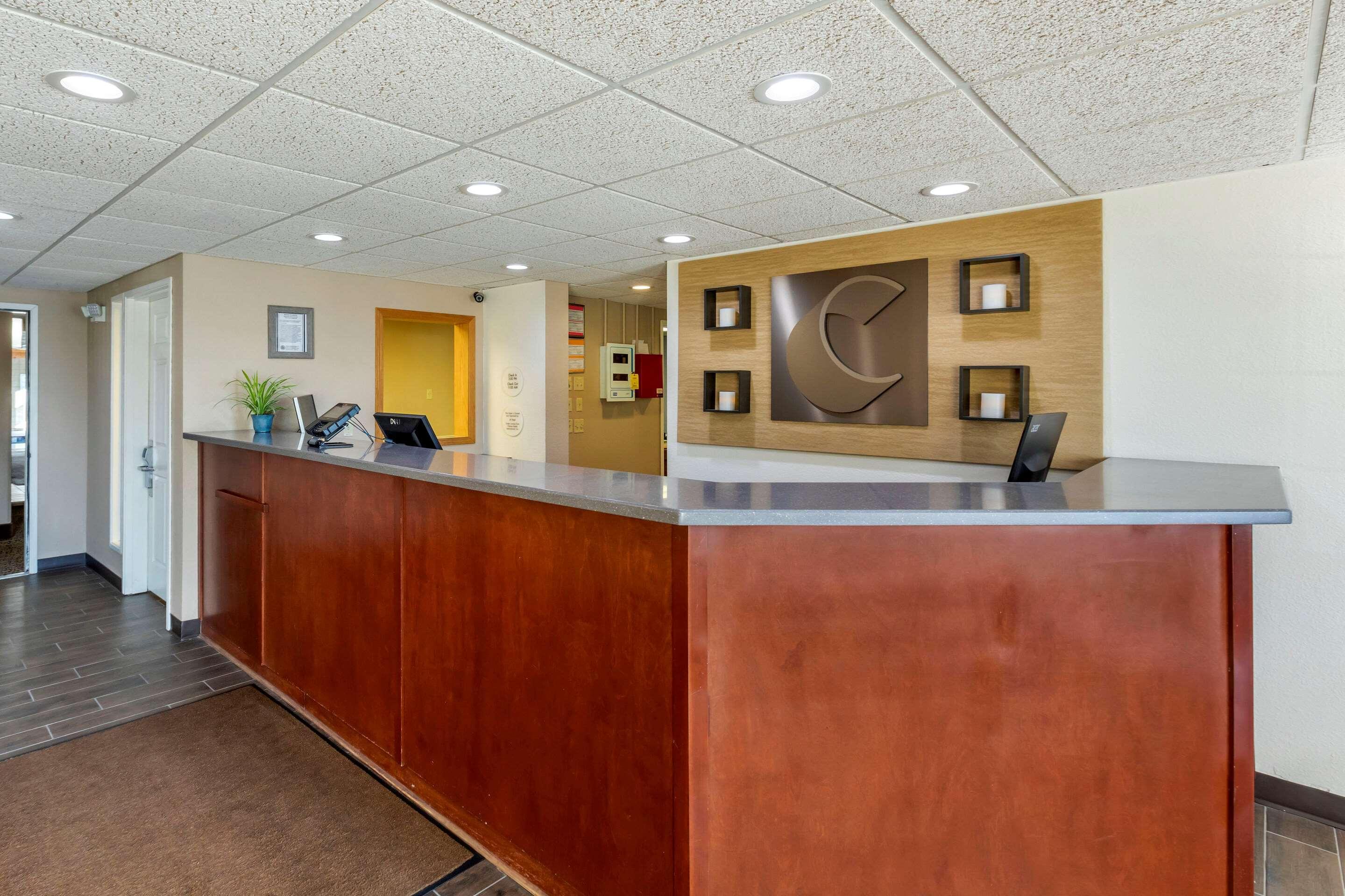 Comfort Inn & Suites Jackson - West Bend Esterno foto